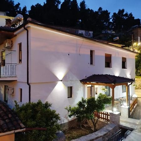 Hotel Vila Vreko B&B بيرات المظهر الخارجي الصورة