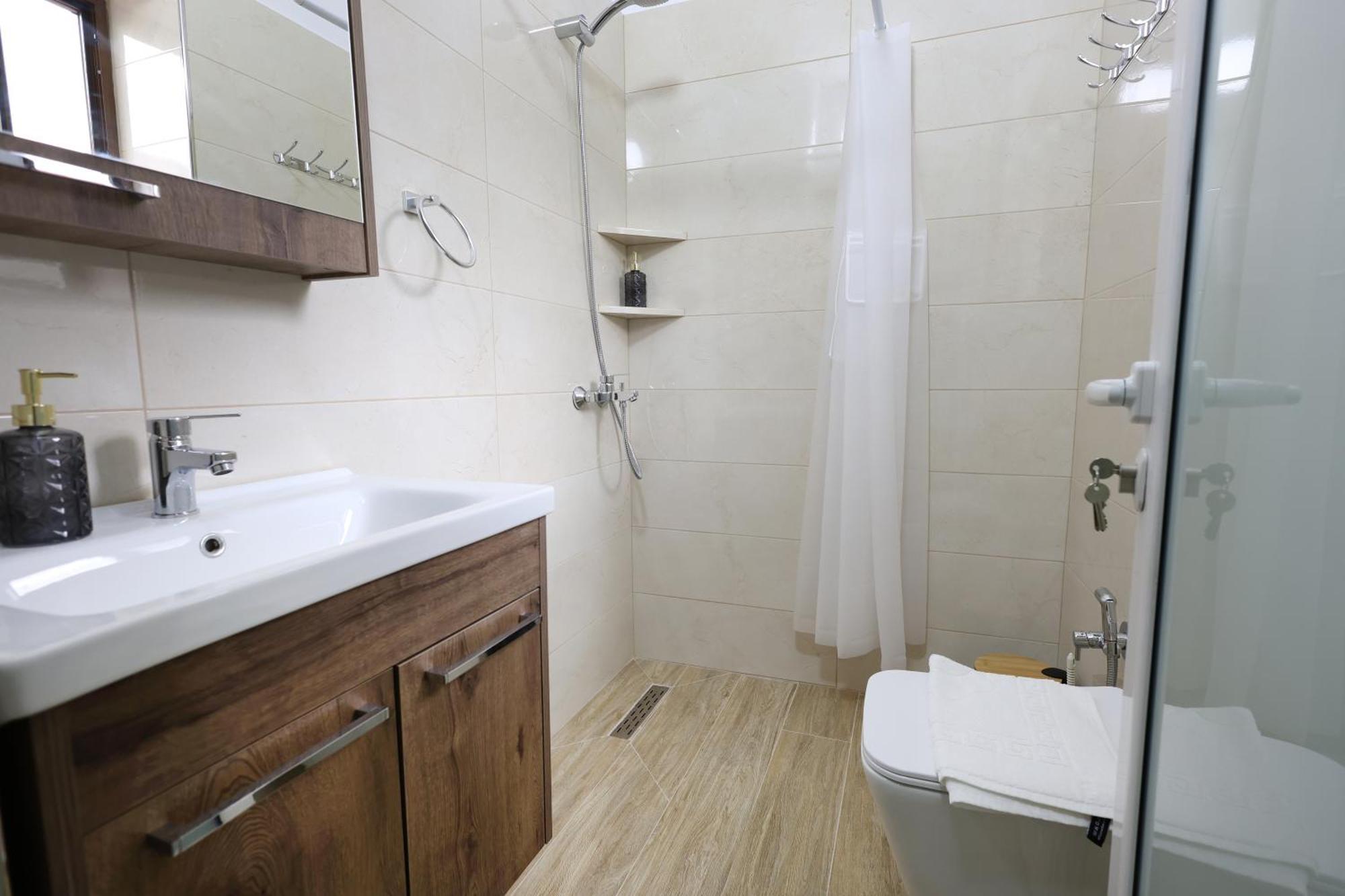 Hotel Vila Vreko B&B بيرات المظهر الخارجي الصورة