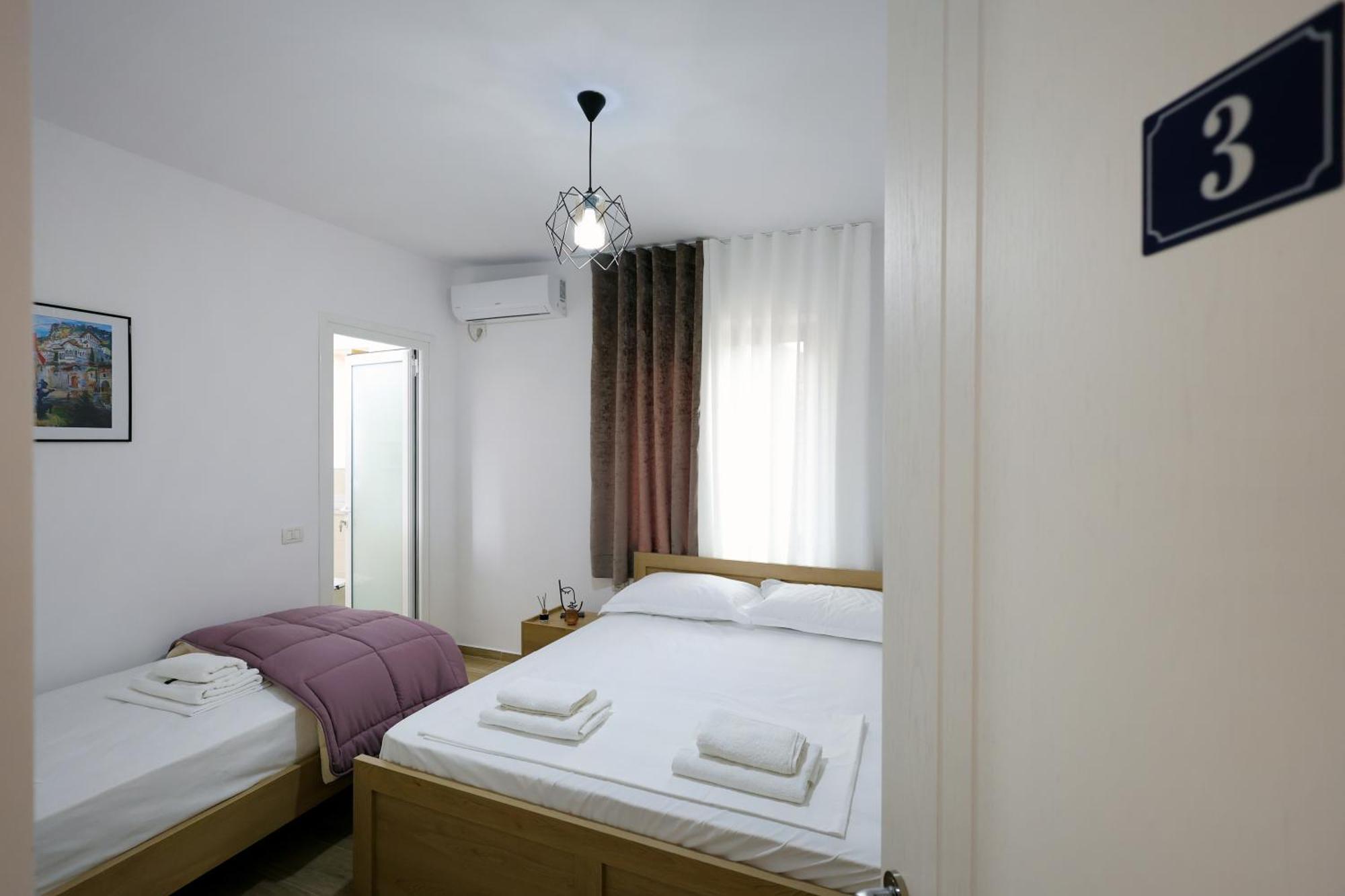 Hotel Vila Vreko B&B بيرات المظهر الخارجي الصورة