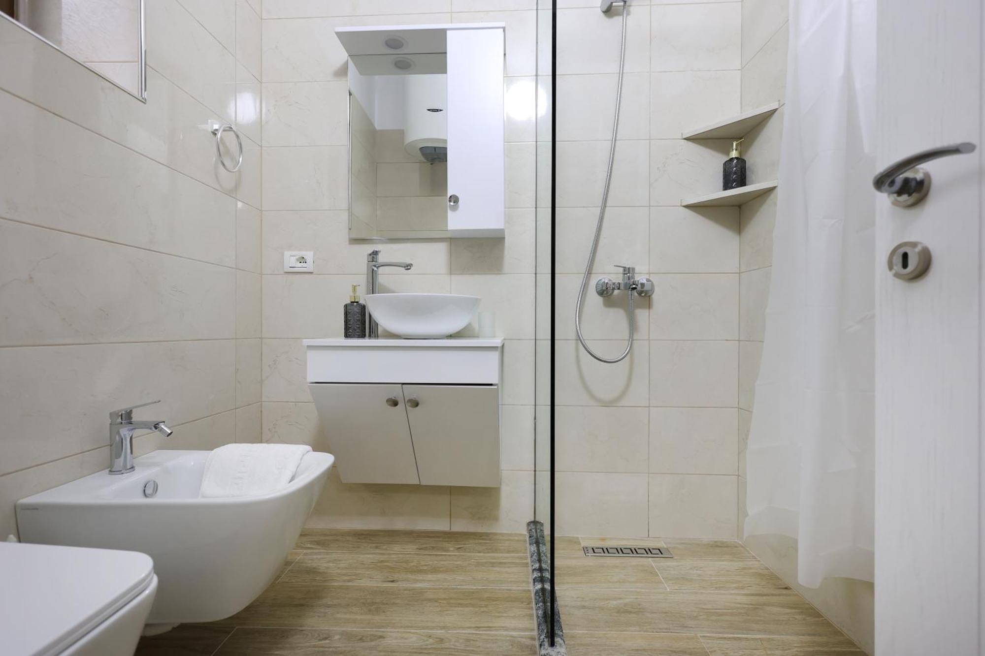 Hotel Vila Vreko B&B بيرات المظهر الخارجي الصورة