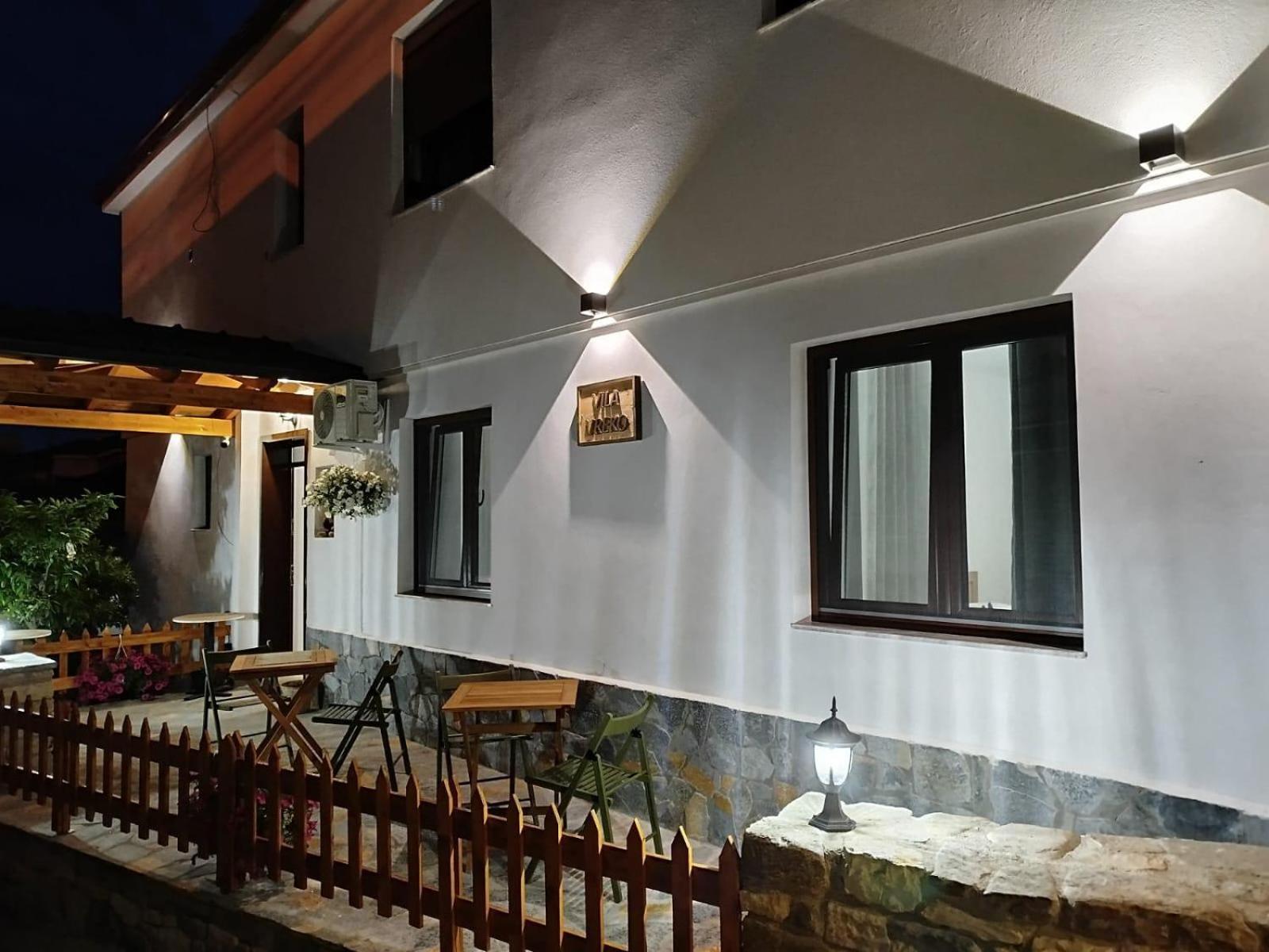 Hotel Vila Vreko B&B بيرات المظهر الخارجي الصورة